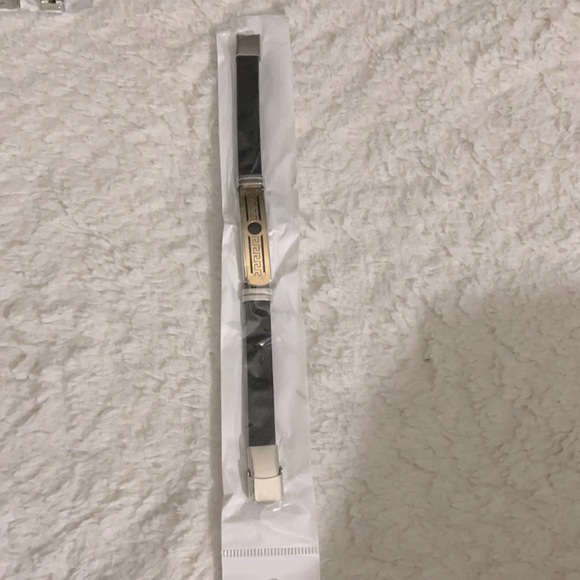 stainless steel - Picture 1 of 4
